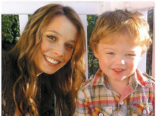 ��Ӥ�򳦵���Ⱦ�������ĸ�׷�����俵����ͼ��